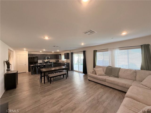 1322 Division Court, Hemet, CA 92543