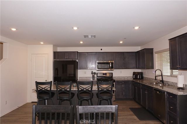 1322 Division Court, Hemet, CA 92543