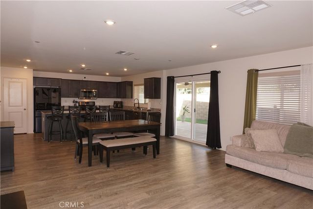 1322 Division Court, Hemet, CA 92543