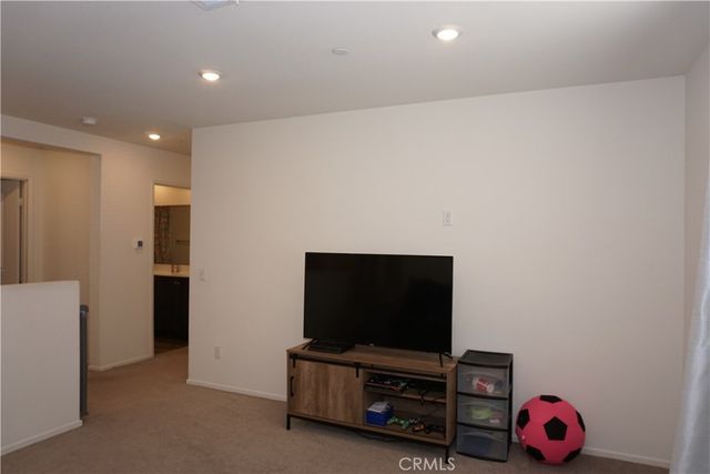 1322 Division Court, Hemet, CA 92543