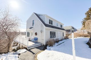 12 Burg Ave, Sandwich, MA 02563