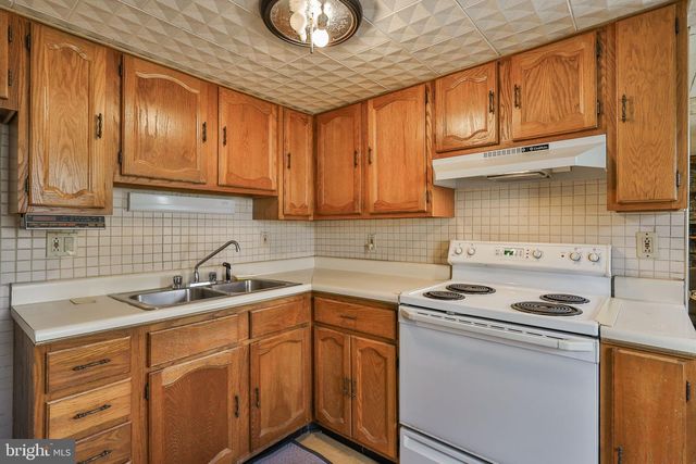 1535 MONOCACY ST, Bethlehem, PA 18018