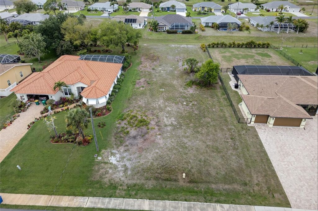 211 ROTONDA BOULEVARD N, Rotonda West, FL 33947