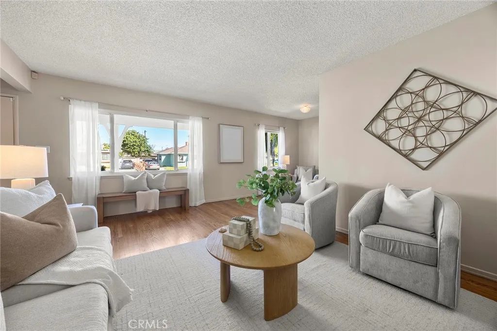 1836 W Southgate, Fullerton, CA 92833