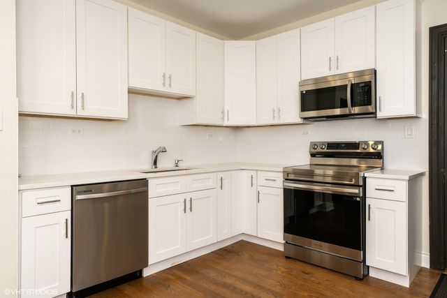 1006 E 54th Street J-2, Chicago, IL 60615