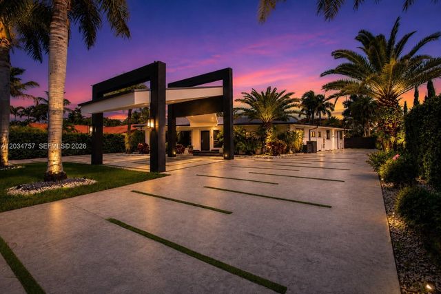 8445 SW 5th St, Miami, FL 33144