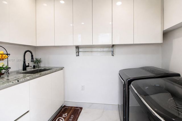 8445 SW 5th St, Miami, FL 33144