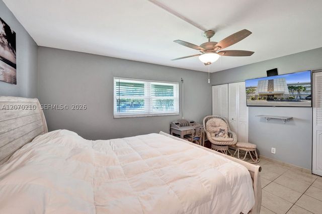 325 SE 11th Ter 107, Dania Beach, FL 33004