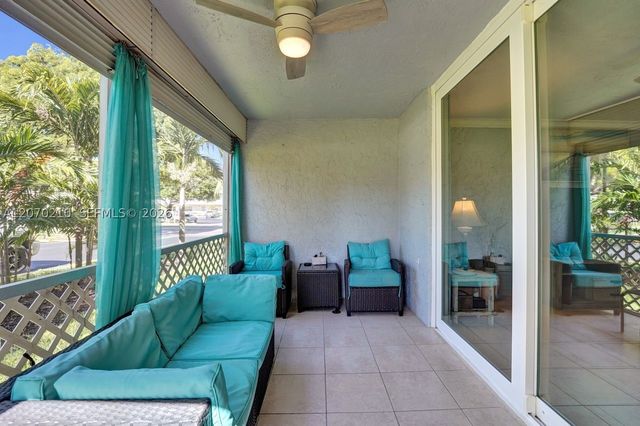 325 SE 11th Ter 107, Dania Beach, FL 33004