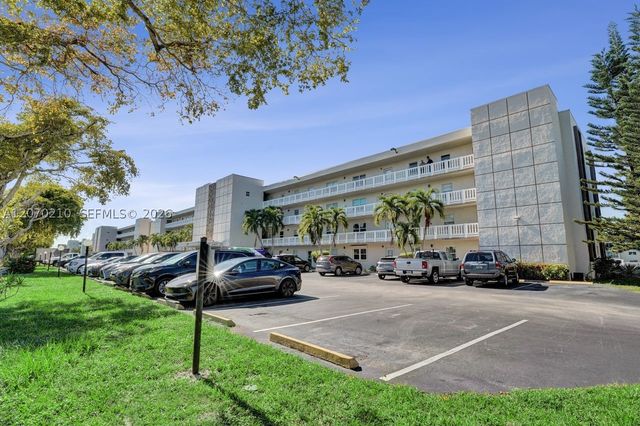 325 SE 11th Ter 107, Dania Beach, FL 33004