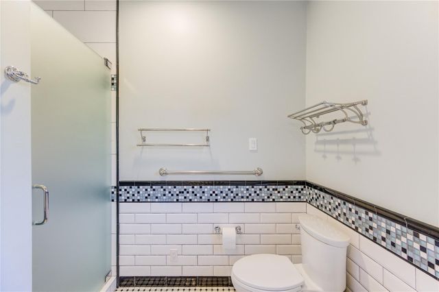 1550 Sue Barnett Drive, Houston, TX 77018