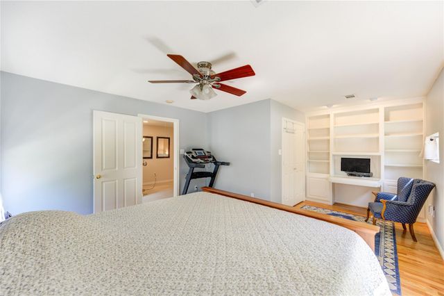 1550 Sue Barnett Drive, Houston, TX 77018