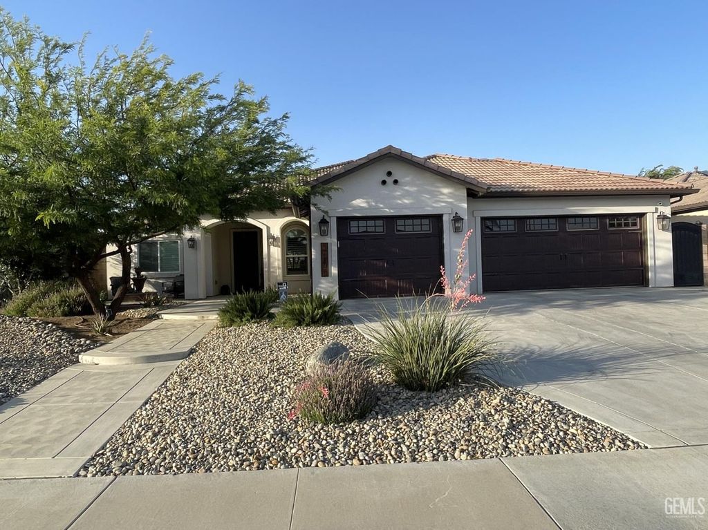 10308 Barbeau Peak Drive, Bakersfield, CA 93306