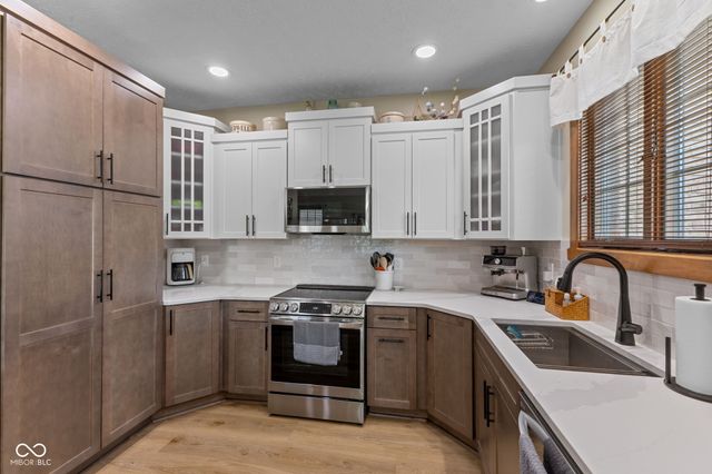 100 Decourcy Lane, Franklin, IN 46131