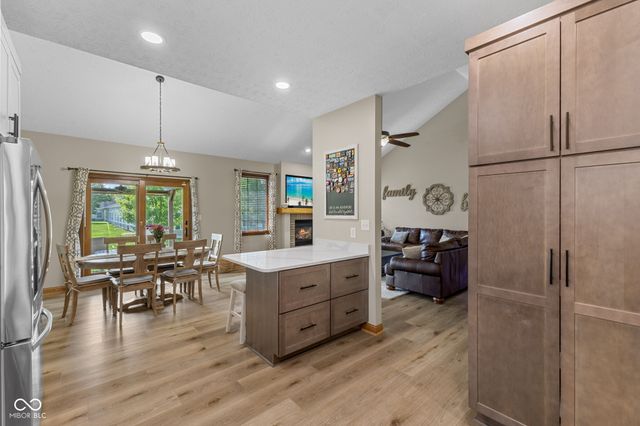 100 Decourcy Lane, Franklin, IN 46131