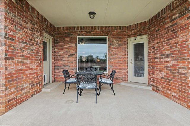 633 Geneva Drive, Edmond, OK 73025
