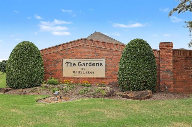 633 Geneva Drive, Edmond, OK 73025