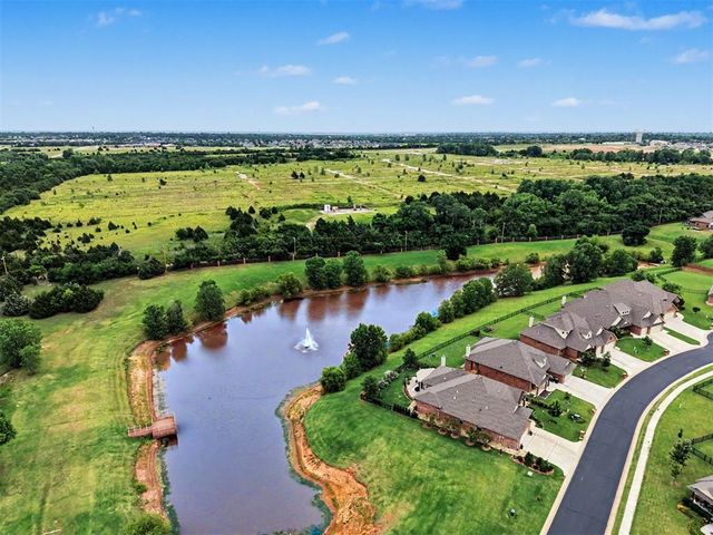 633 Geneva Drive, Edmond, OK 73025