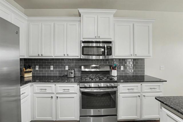 633 Geneva Drive, Edmond, OK 73025