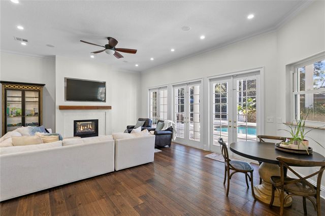 17027 CANDELEDA DE AVILA, Tampa, FL 33613