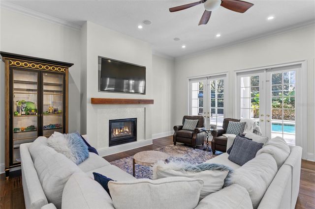 17027 CANDELEDA DE AVILA, Tampa, FL 33613