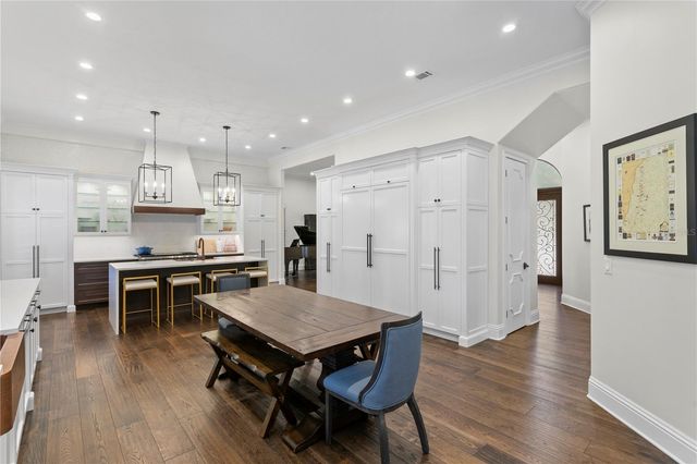 17027 CANDELEDA DE AVILA, Tampa, FL 33613