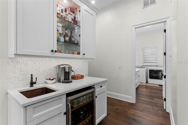 17027 CANDELEDA DE AVILA, Tampa, FL 33613