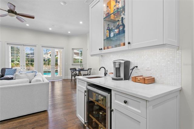 17027 CANDELEDA DE AVILA, Tampa, FL 33613