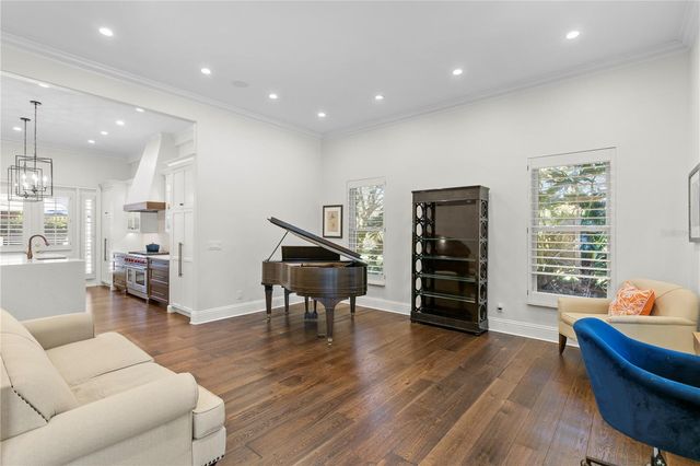 17027 CANDELEDA DE AVILA, Tampa, FL 33613