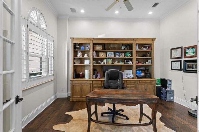 17027 CANDELEDA DE AVILA, Tampa, FL 33613