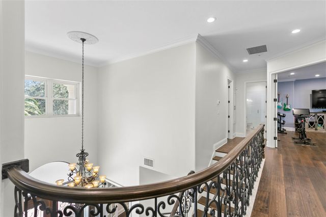 17027 CANDELEDA DE AVILA, Tampa, FL 33613