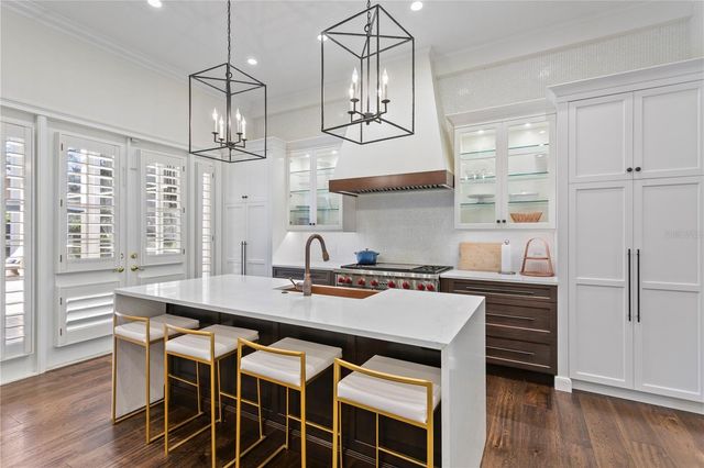 17027 CANDELEDA DE AVILA, Tampa, FL 33613
