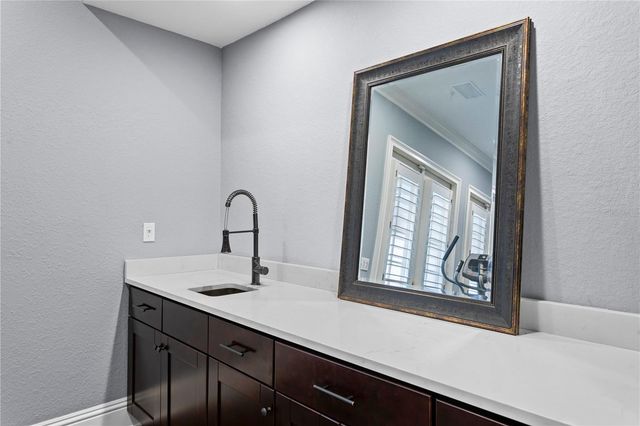 17027 CANDELEDA DE AVILA, Tampa, FL 33613