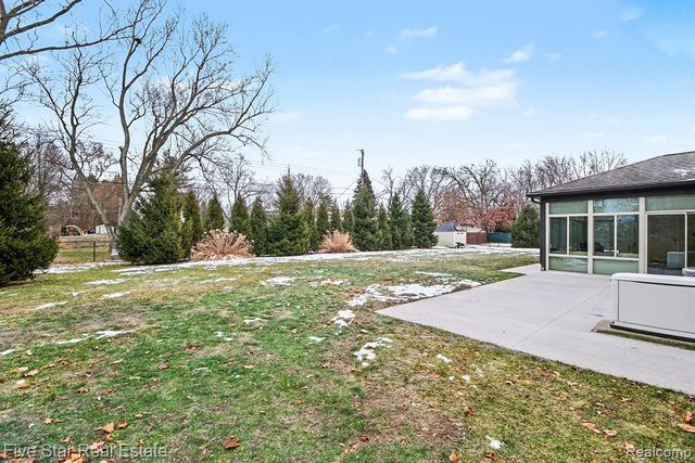1756 Pedersen Road, Commerce Twp, MI 48390