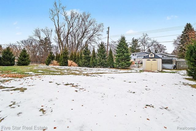 1756 Pedersen Road, Commerce Twp, MI 48390