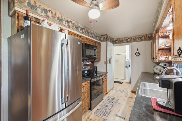64469 66th Avenue, Hartford, MI 49057