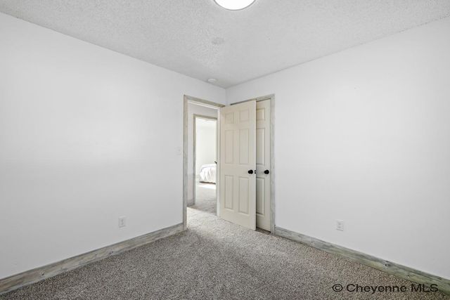 609 RIDGELAND ST, Cheyenne, WY 82009