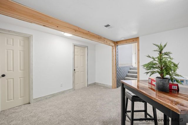 609 RIDGELAND ST, Cheyenne, WY 82009