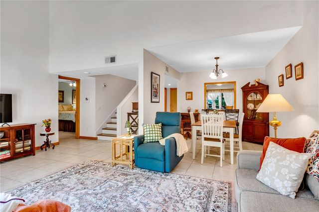 702 GLASGOW COURT 702, Winter Springs, FL 32708