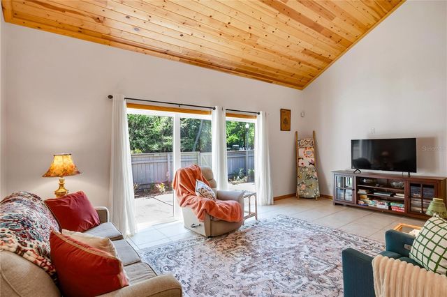 702 GLASGOW COURT 702, Winter Springs, FL 32708