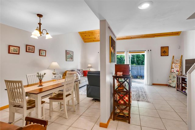 702 GLASGOW COURT 702, Winter Springs, FL 32708