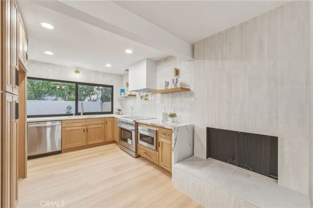 15335 Seine Circle, Irvine, CA 92604