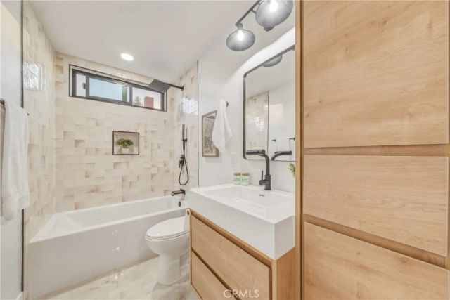 15335 Seine Circle, Irvine, CA 92604