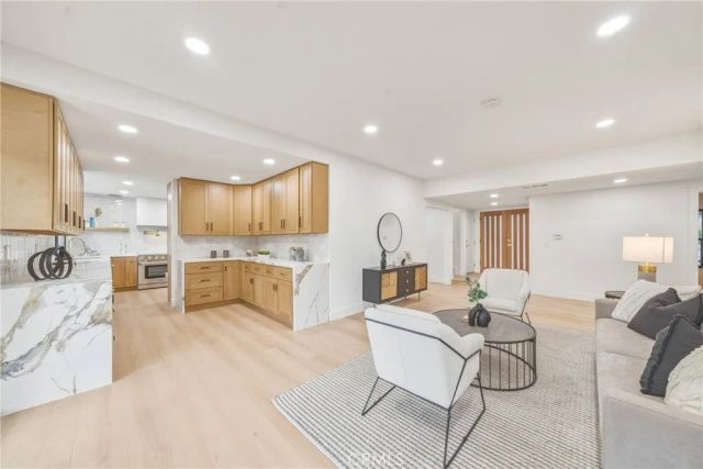 15335 Seine Circle, Irvine, CA 92604