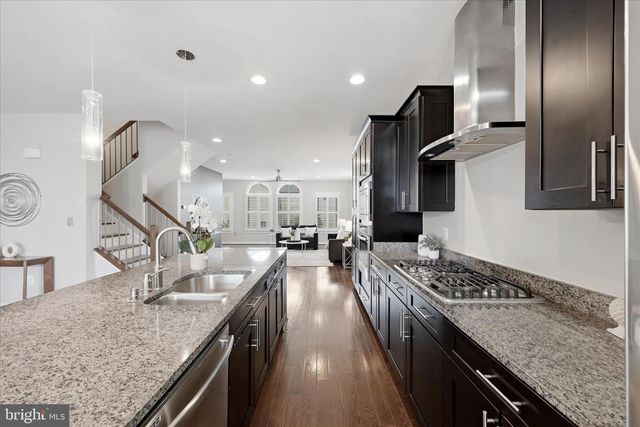 20668 DUXBURY TER, Ashburn, VA 20147