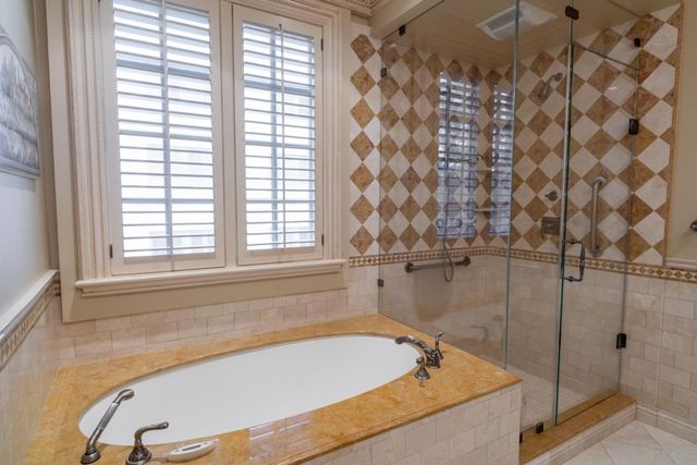 222 6th Avenue 302, San Mateo, CA 94401