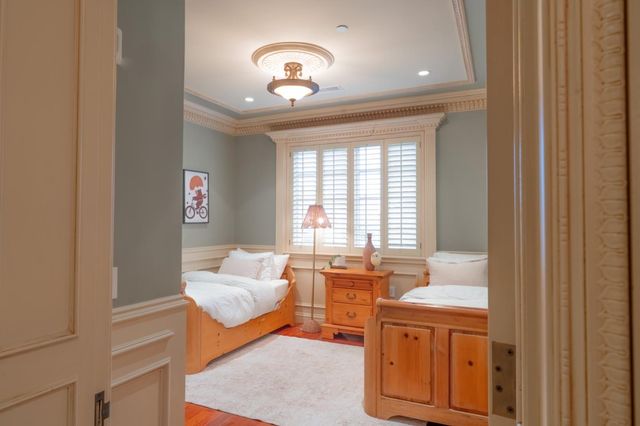 222 6th Avenue 302, San Mateo, CA 94401