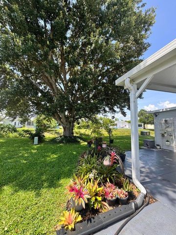 14119 Isla Flores Avenue, Fort Pierce, FL 34951