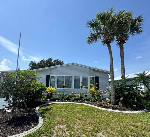 14119 Isla Flores Avenue, Fort Pierce, FL 34951
