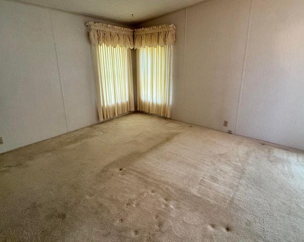 14119 Isla Flores Avenue, Fort Pierce, FL 34951